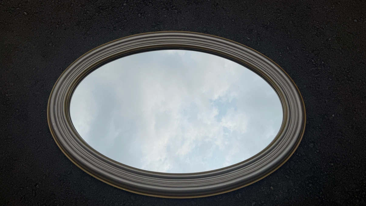 Oval Mirror with Decorative Shelf - photo 3