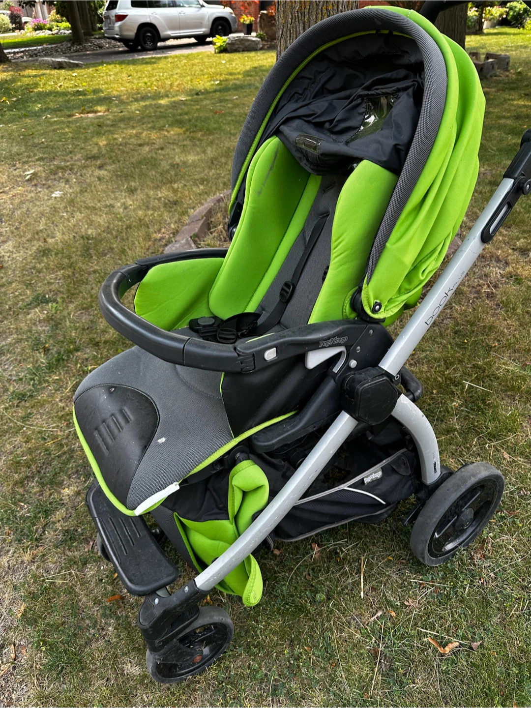 NEED GONE TODAY! ‼️Peg Perego Book Plus Stroller - Lime Green