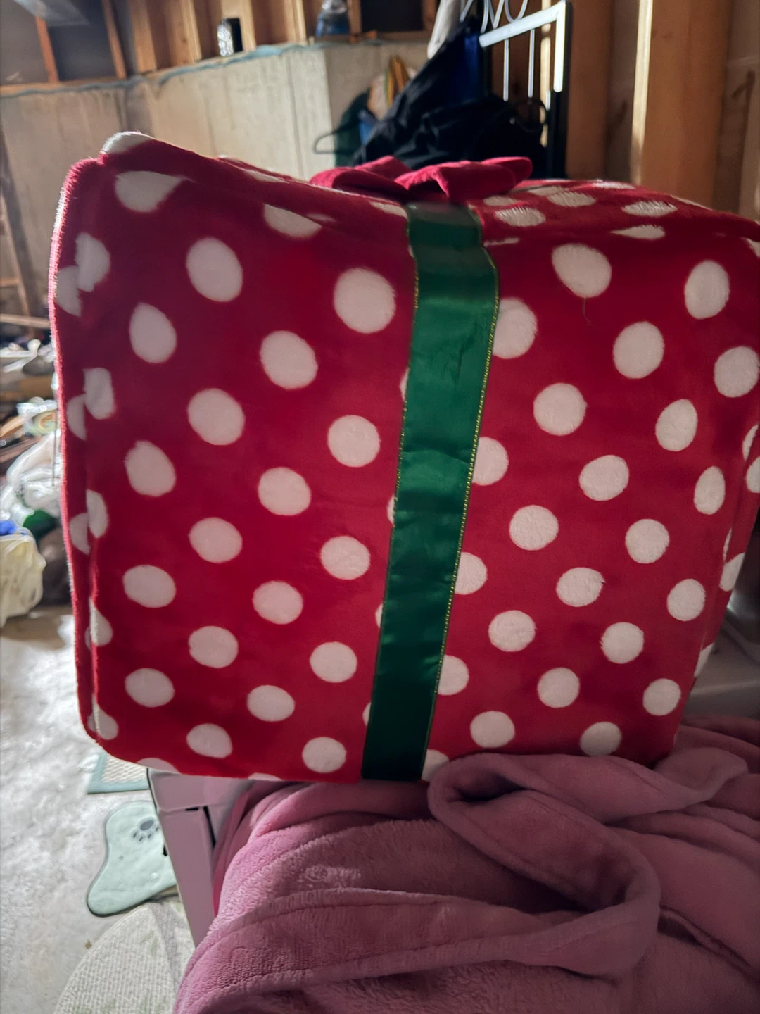 Plush Pet Bed Christmas Gift House - photo 2