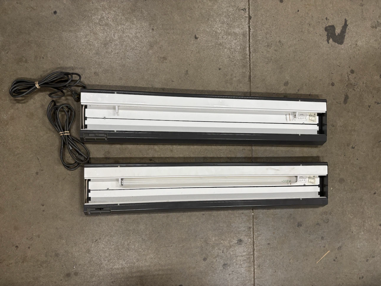 Two Fluorescent Light Fixtures with Bulbs