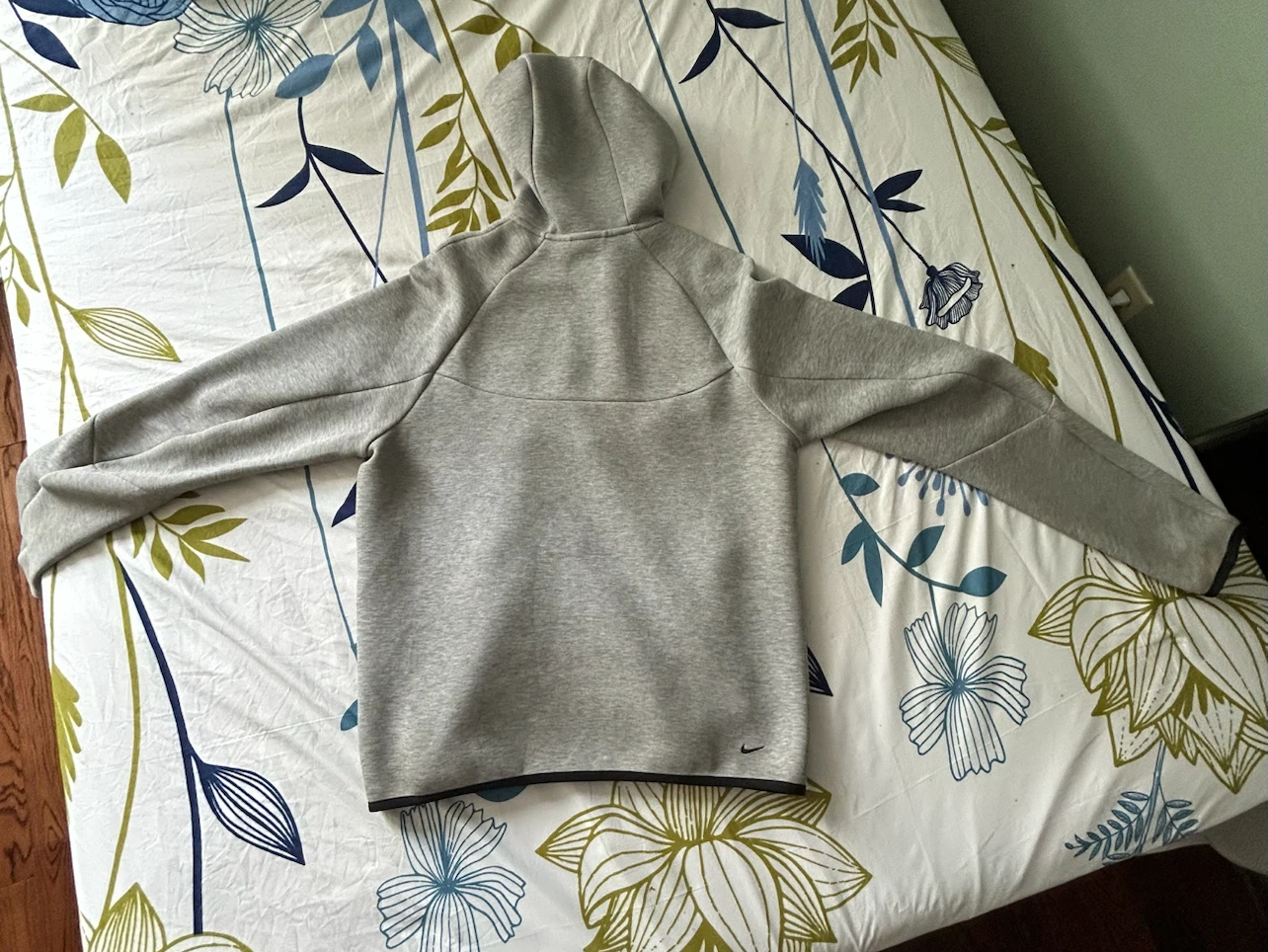 Nike Tech Fleece Full Zip Hoodie - Grey - Size M - photo 2