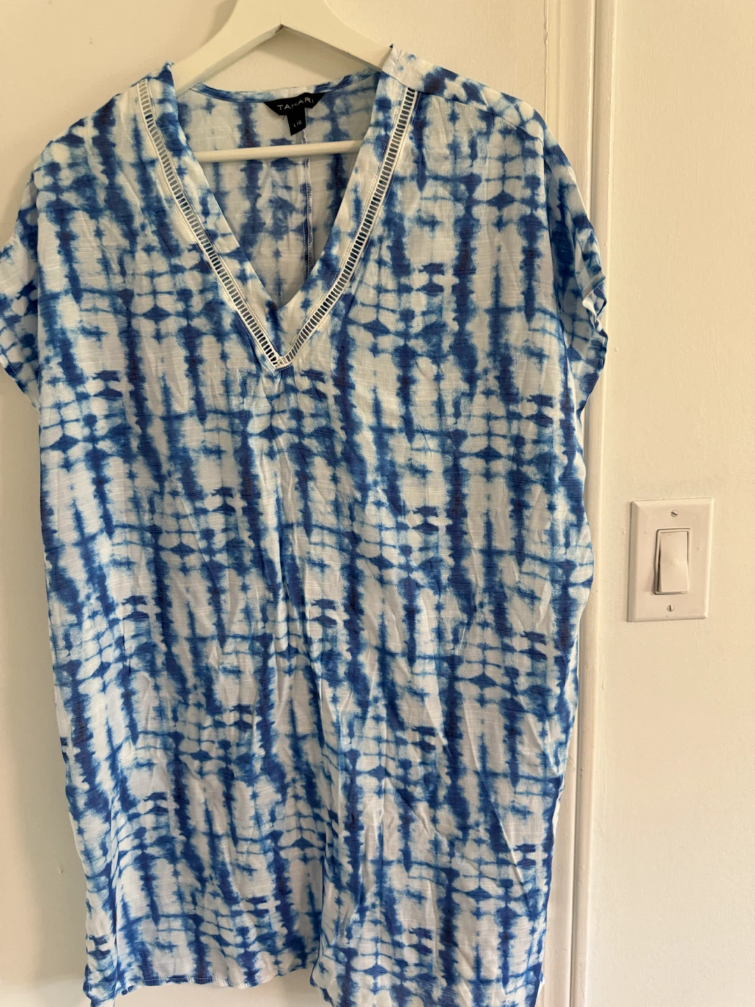 Tahari Blue Tie-Dye V-Neck Tunic Top