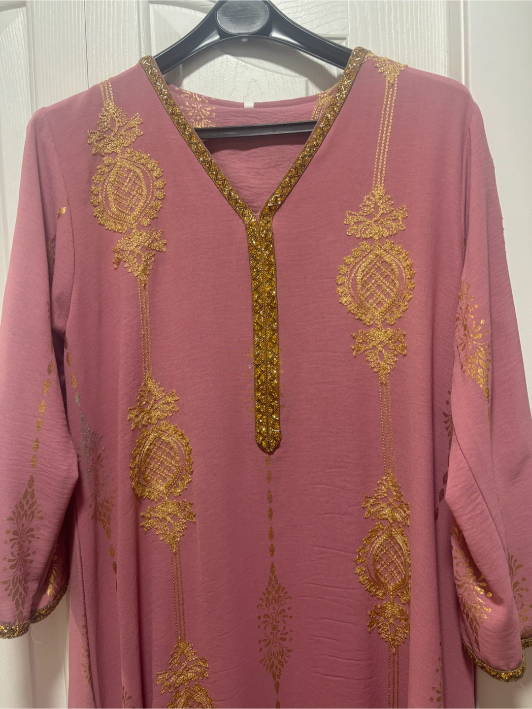 Pink Kaftan with Gold Embellishments - photo 2