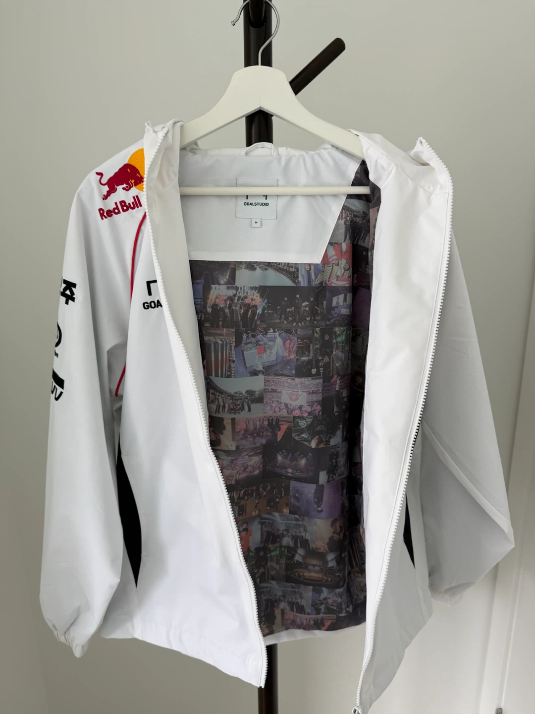 T1 2024 Worlds Jacket - Size M - photo 2