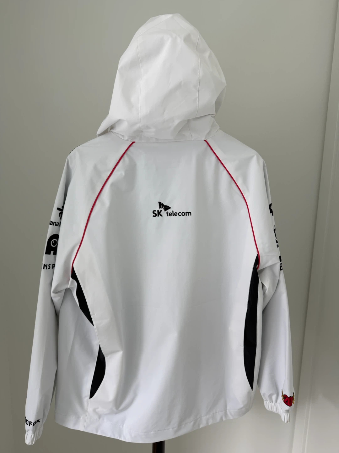 T1 2024 Worlds Jacket - Size M - photo 5