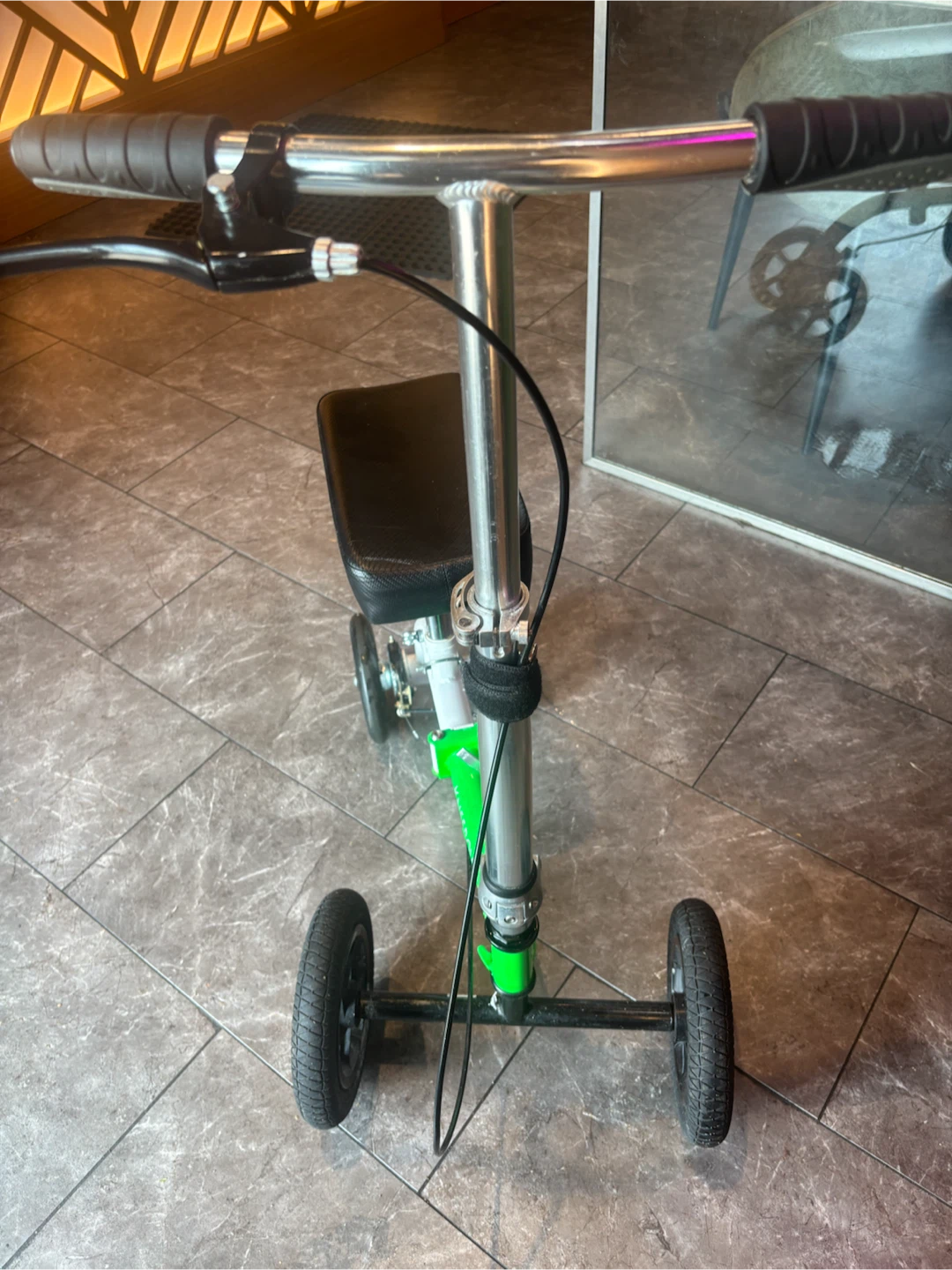 KneeRover GO Knee Scooter