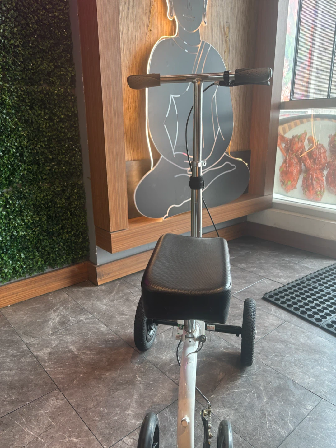 KneeRover GO Knee Scooter - photo 2