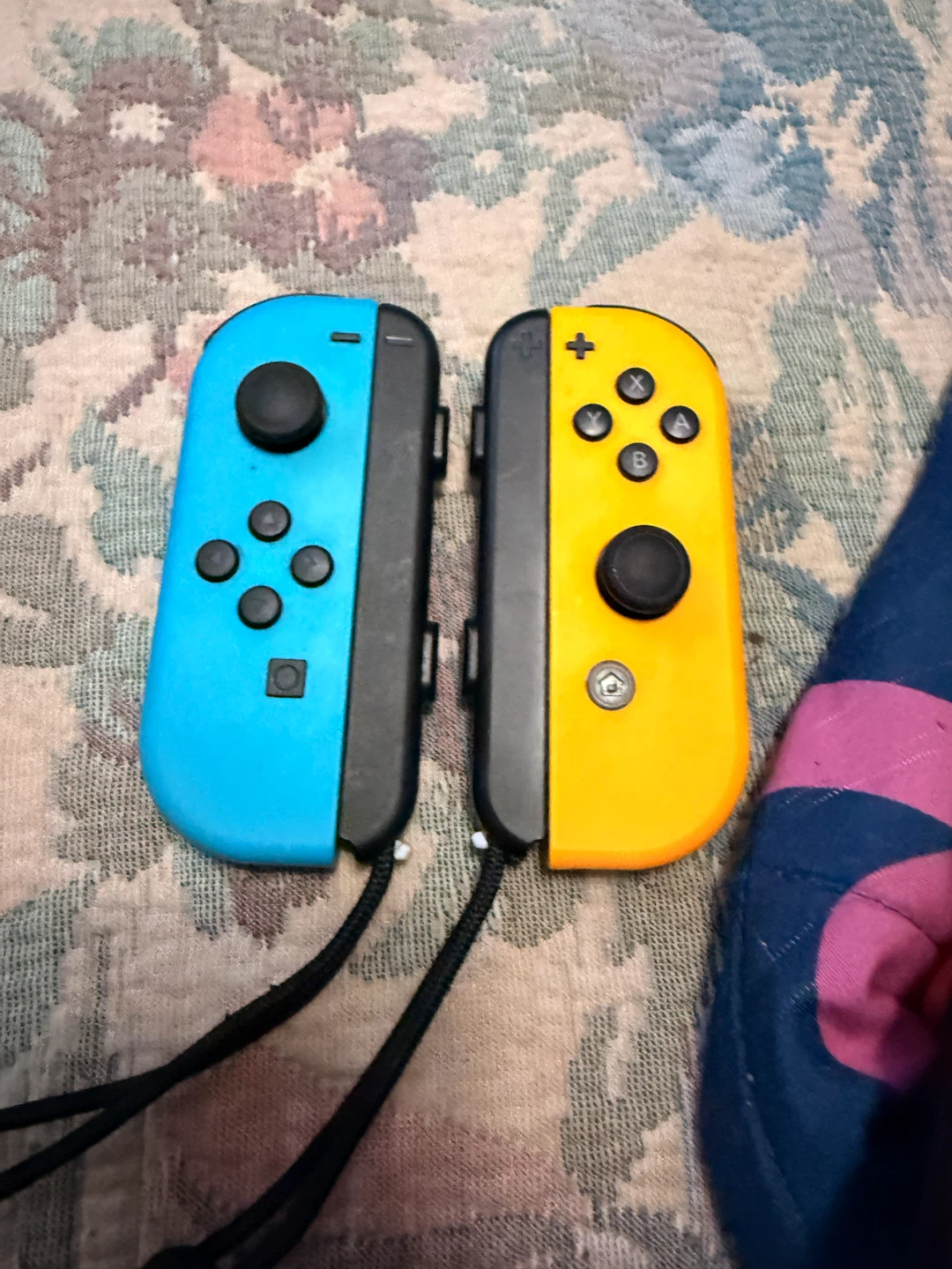 Nintendo Switch Joy-Con Controllers (Blue & Yellow)