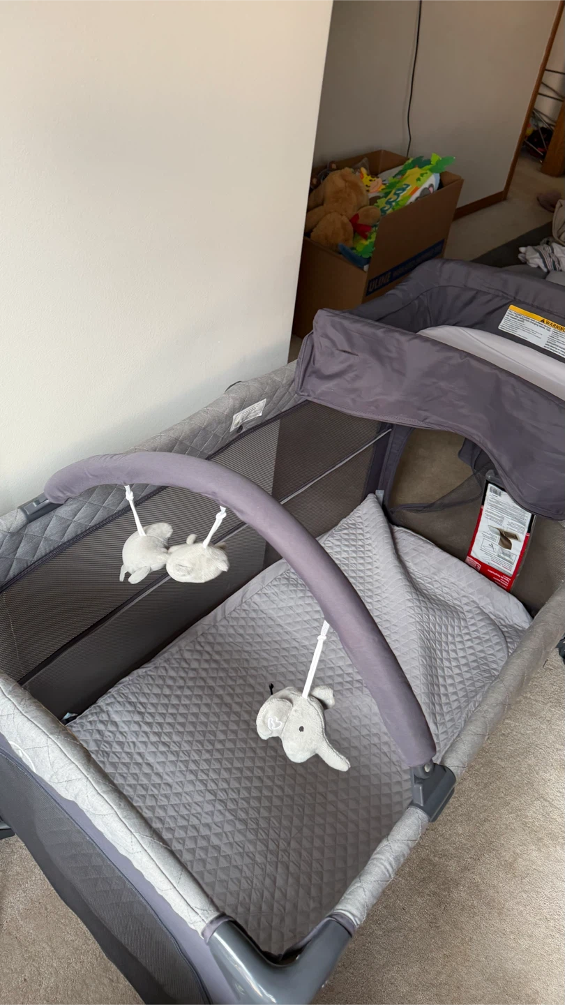 Obee Odee 4-in-1 Baby Pack and Play – Like New - photo 2