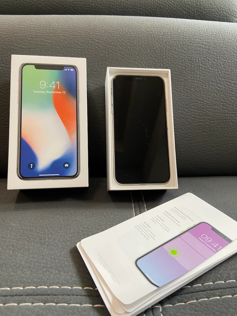 Apple iPhone X - photo 2