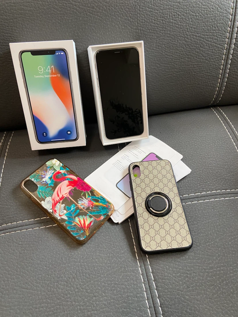 Apple iPhone X - photo 3