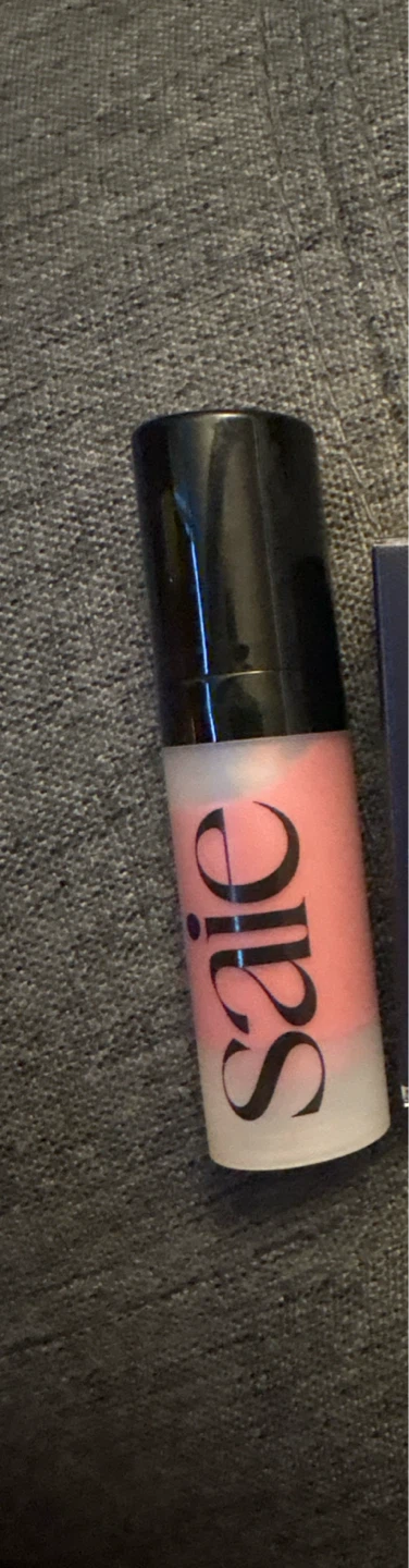 Saie Blush