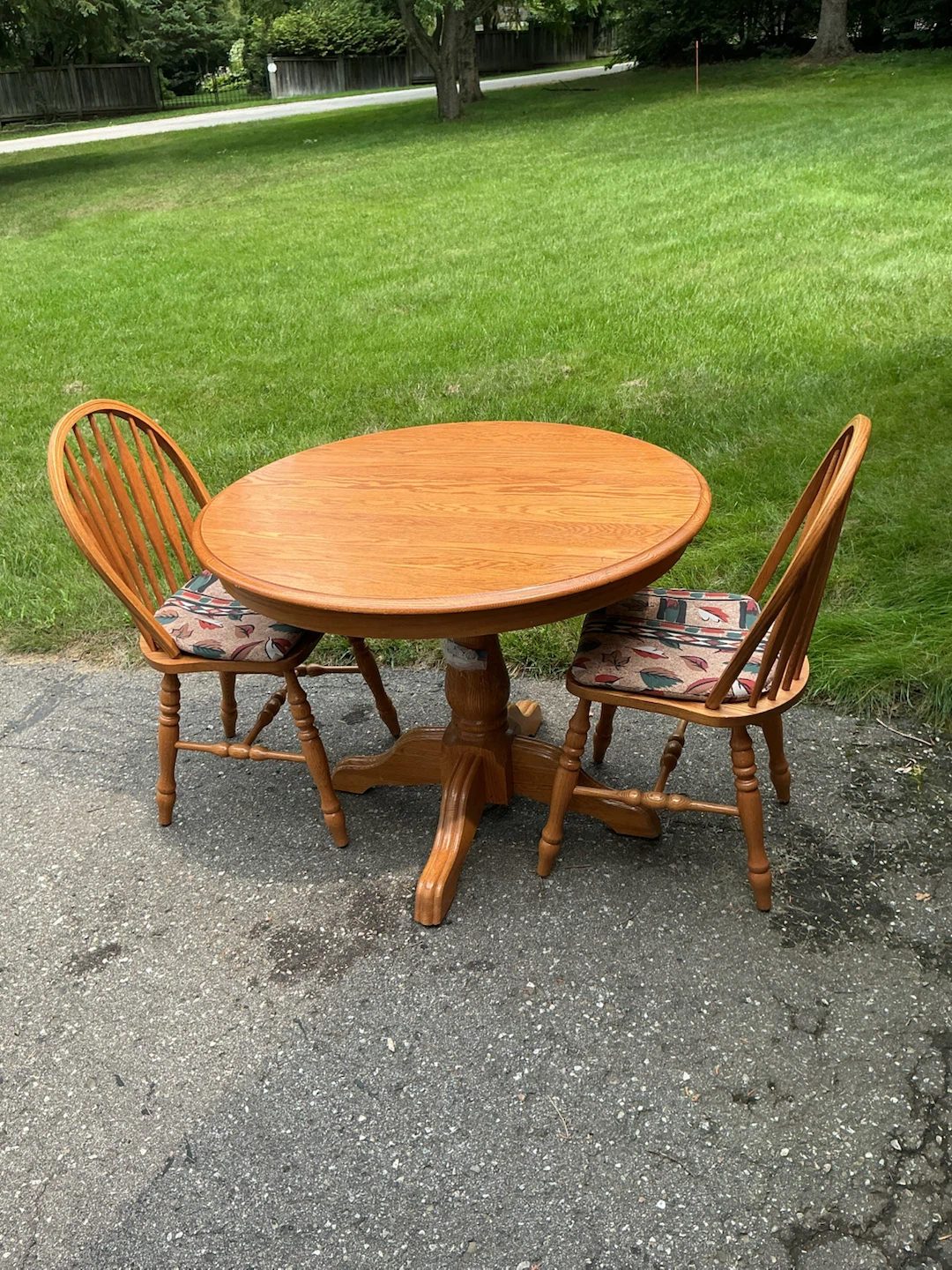 Oak Pedestal Dining Table with 2 Chairs