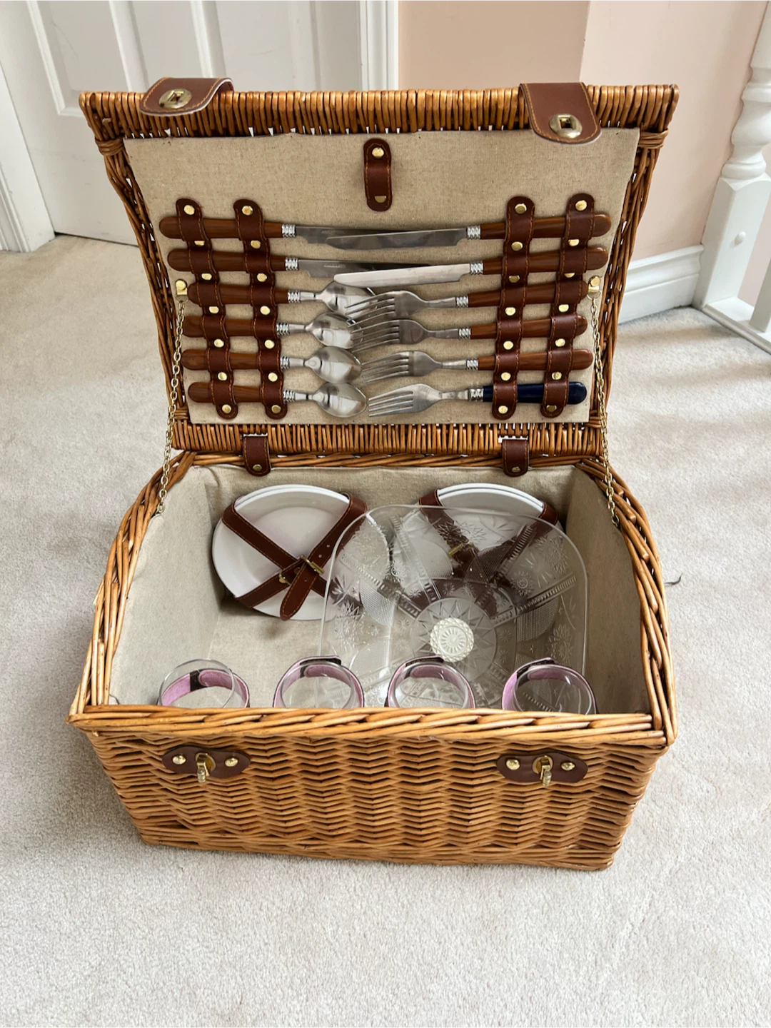 Wicker Picnic Basket Set with Utensils & Glasses - photo 2