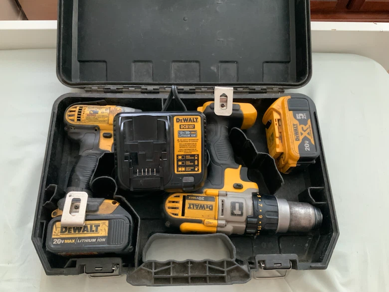 DeWalt Hammer impact drill with 5 amp battery Charger Case
