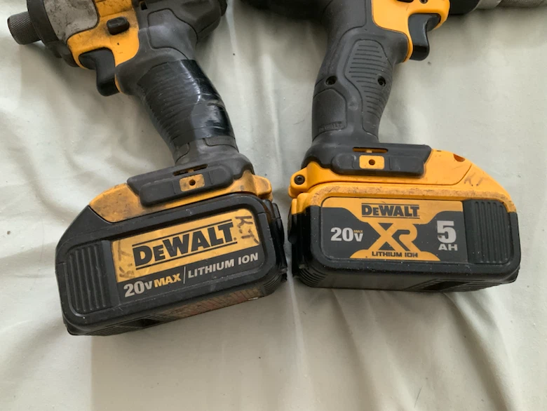 DeWalt Hammer impact drill with 5 amp battery Charger Case - photo 3