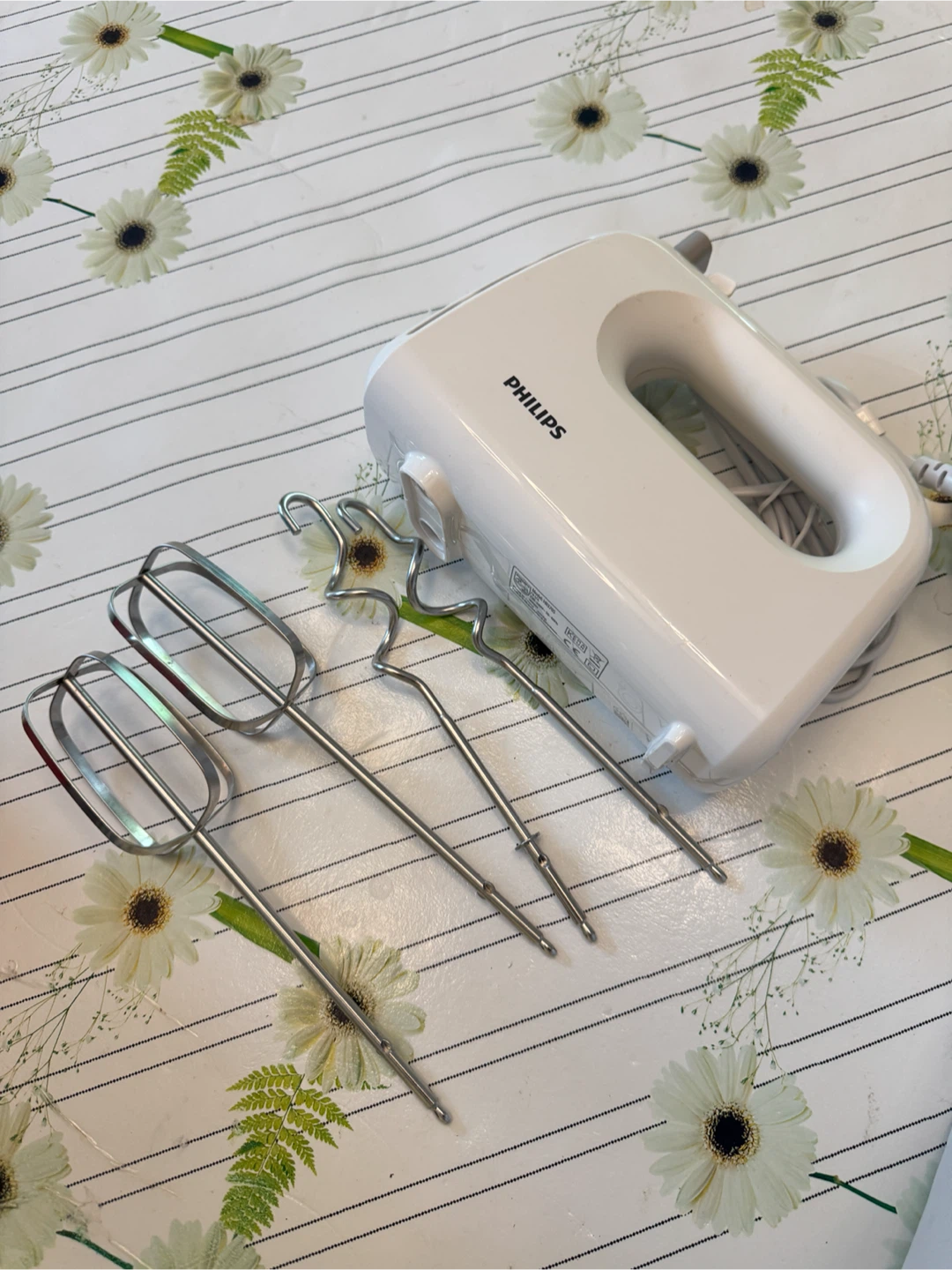 Moving Sale-Philips HR 3705 Hand Mixer - photo 2