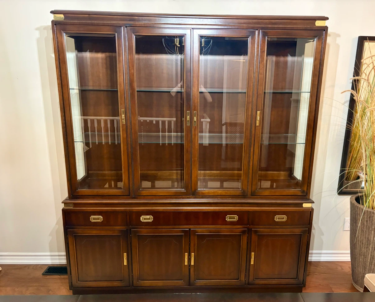 Dinning Room Hutch - photo 5