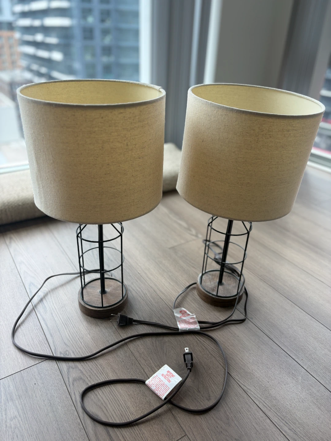 Set of 2 Bedside Lamps