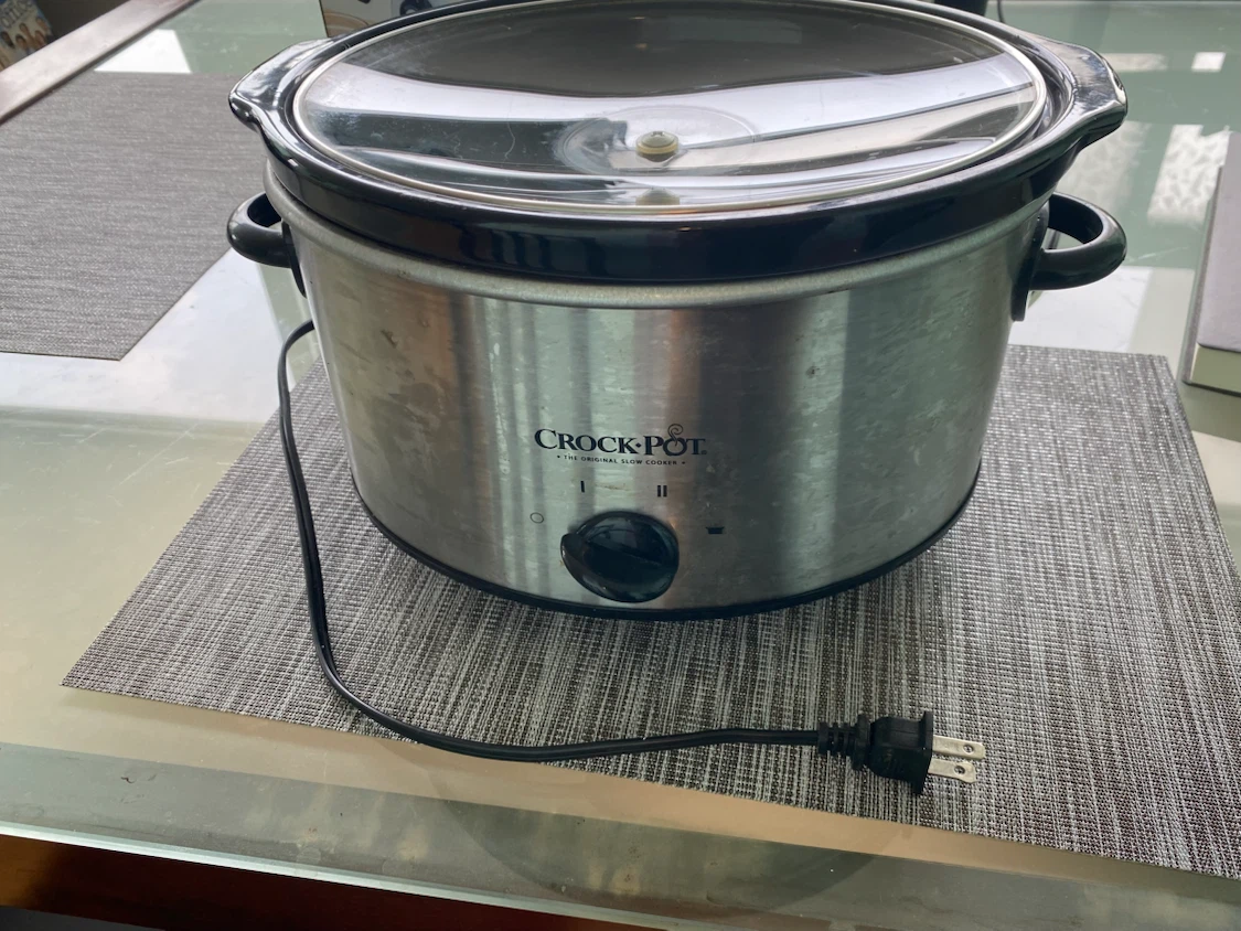 Crock pot / slow cooker