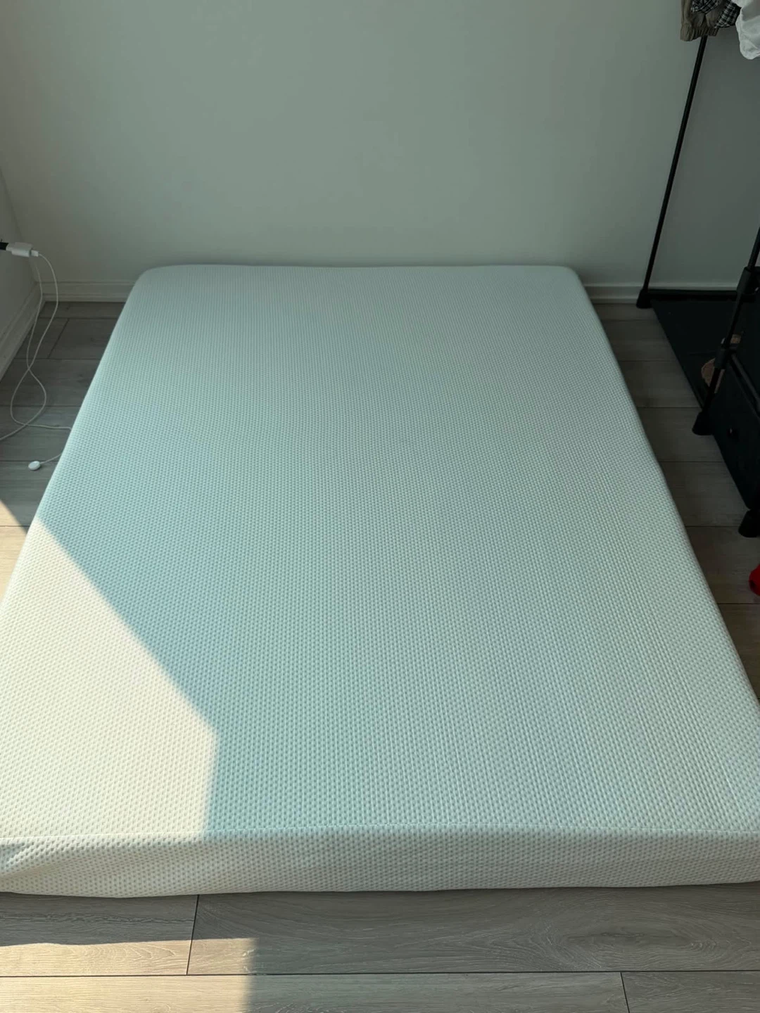 Zinus full size mattress - photo 2