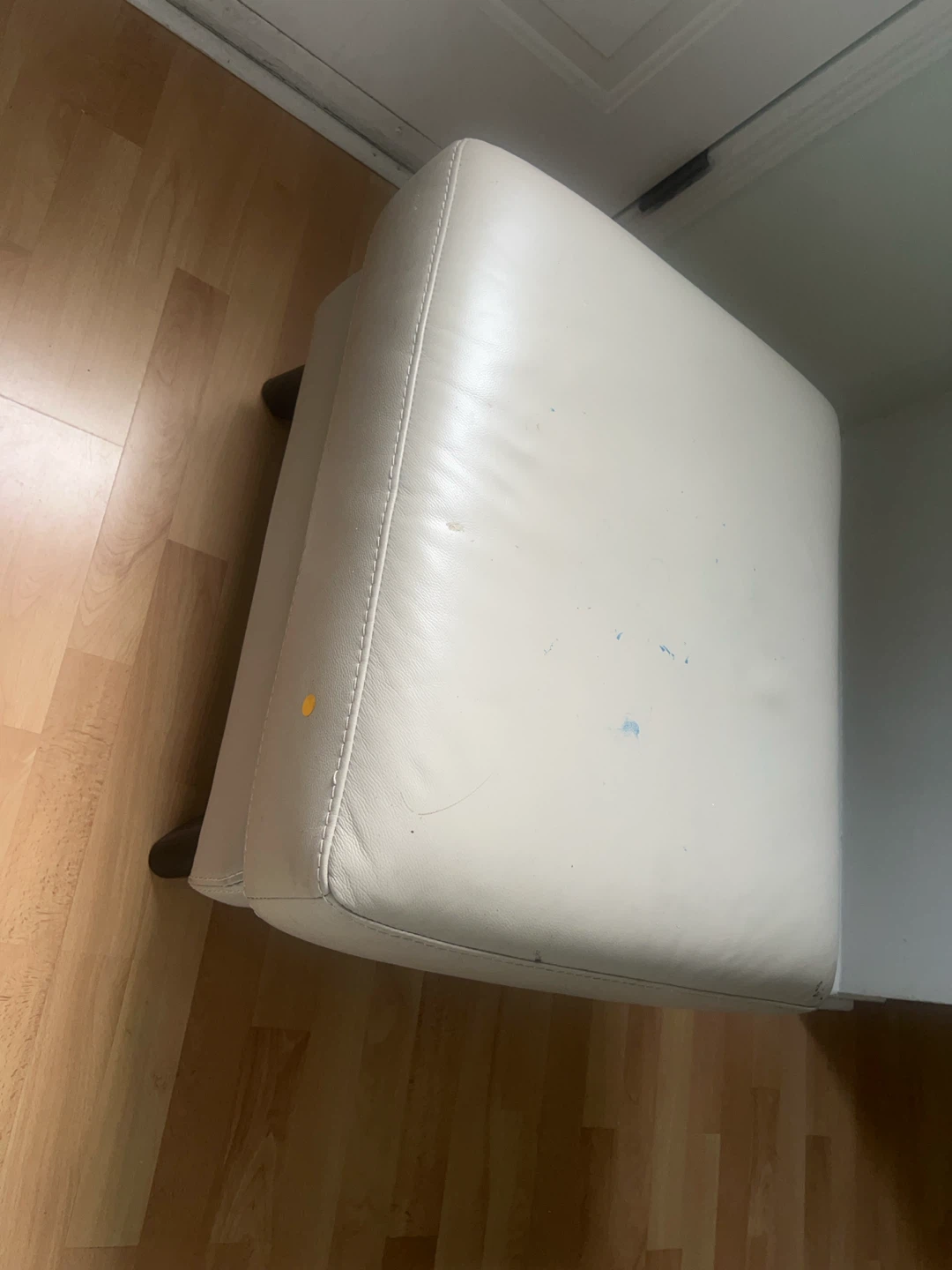 Cream Leather Ottoman - photo 3