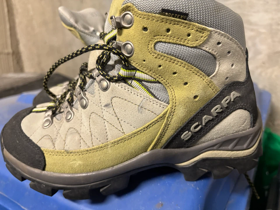 Scarpa Gore-Tex Hiking Boots - photo 3