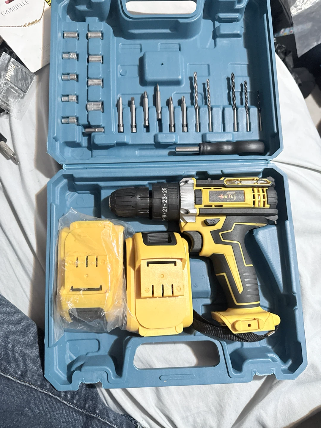 ShiTu Cordless Drill Set with Accessories
