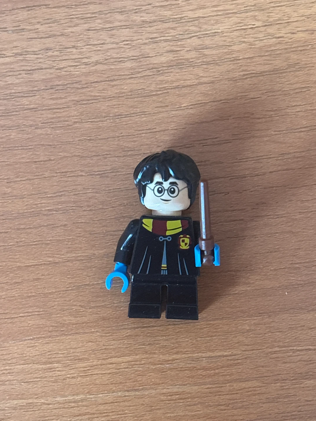 RARE lego Harry Potter Minifigure with Wand