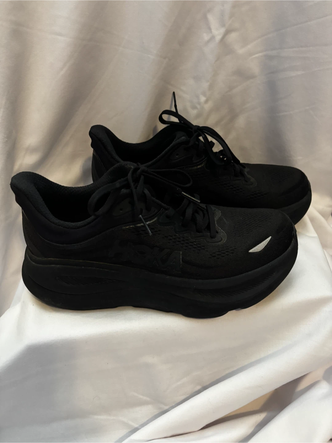 HOKA Bondi 9 - size 9.5