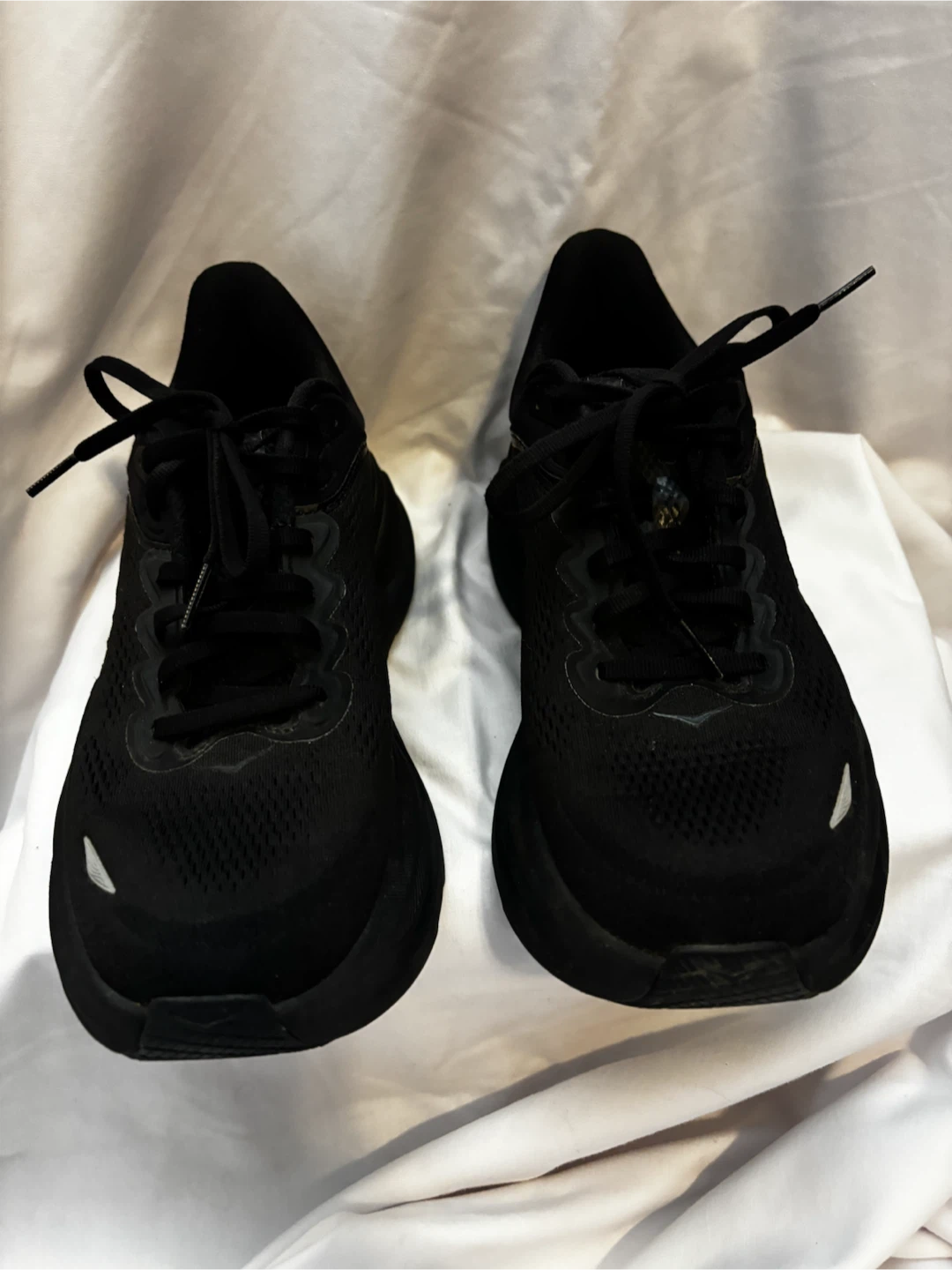 HOKA Bondi 9 - size 9.5 - photo 2