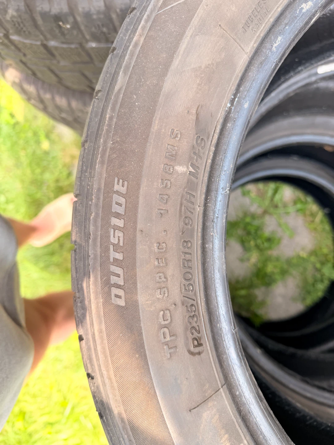 Set of 4 Tires P235/50R18 - photo 2
