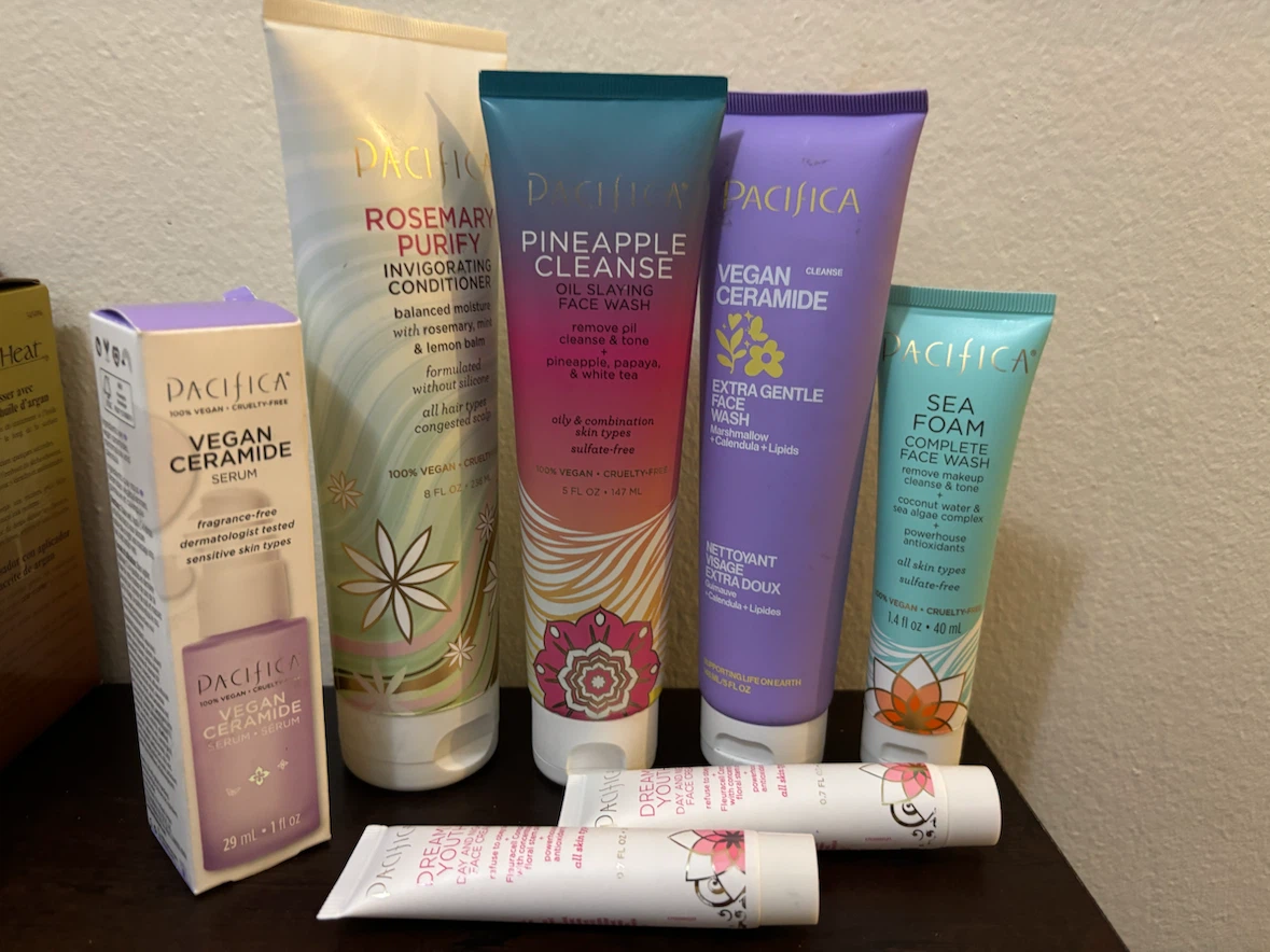 NEW-7pcs-Pacifica Skincare Set with Toiletry Bag
