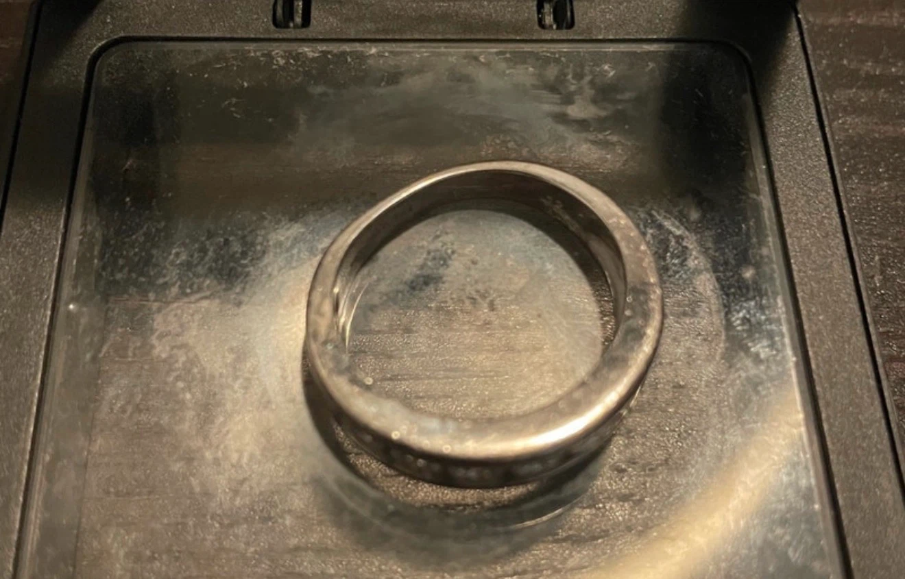 Sterling Silver Ring with 2.1ct Diamonds - photo 2
