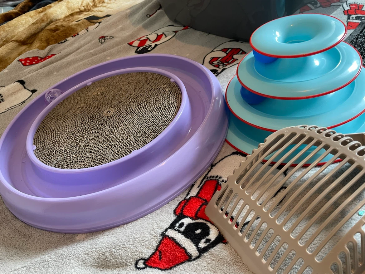 Cat/Kitten XL Hooded Litterbox & Supplies Lot - photo 3
