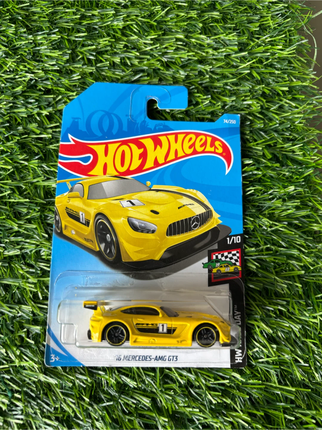 Hot Wheels '16 Mercedes-AMG GT3 Toy Car