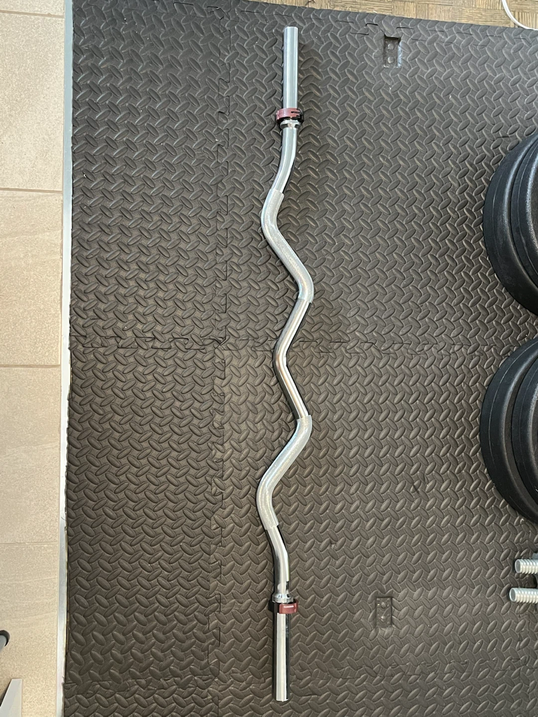 Standard EZ Curl Bar 4 ft + FREE Clips