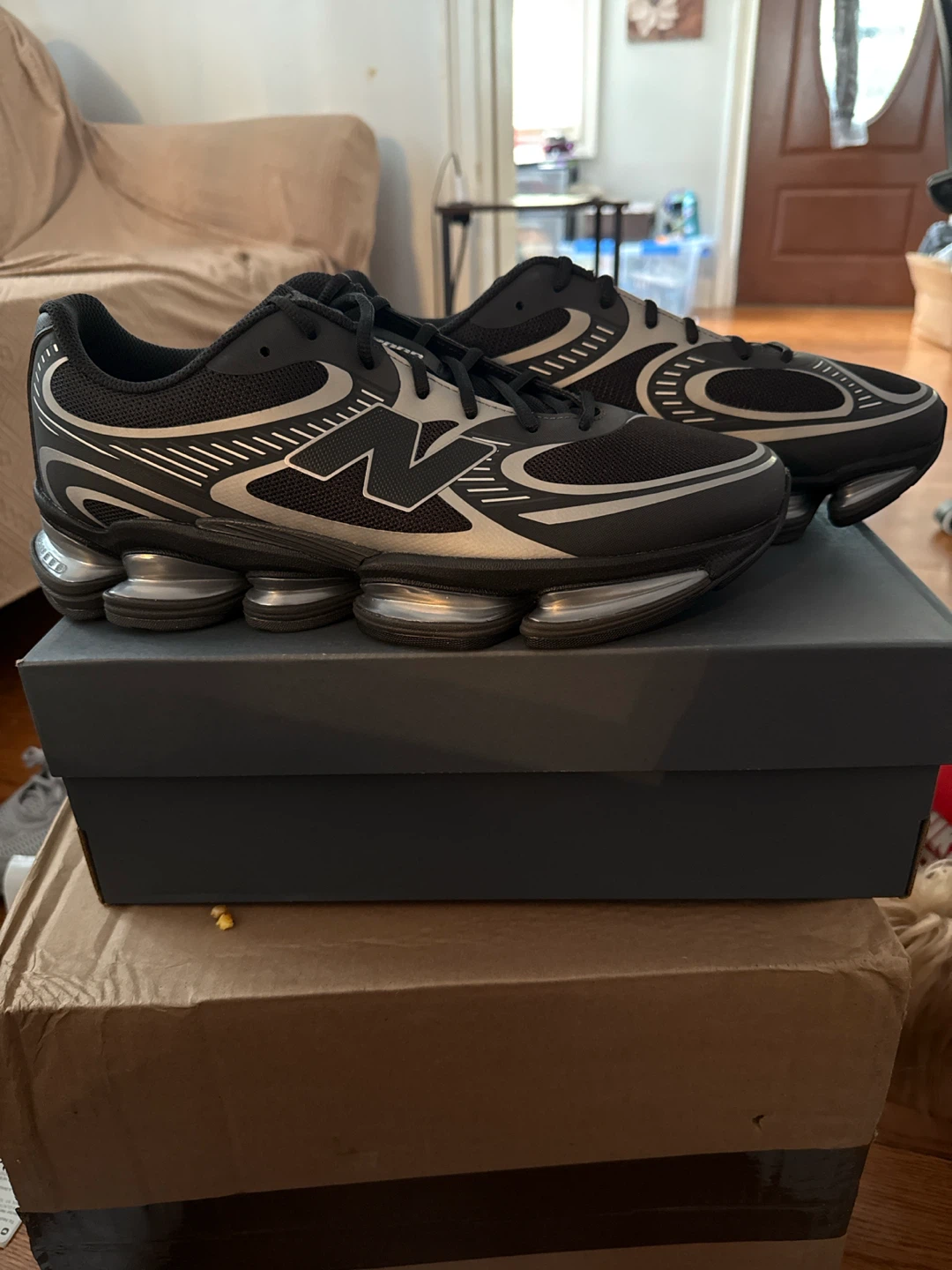 New Balance ARZB0 2000 Black/Silver Running Shoes Size 13
