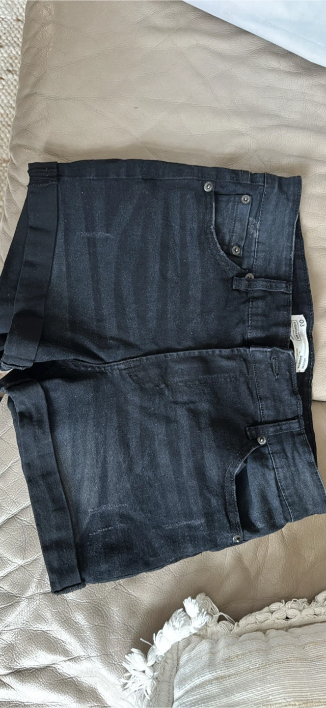 Ardene Black High Rise Shortie Shorts Size 03 - photo 2