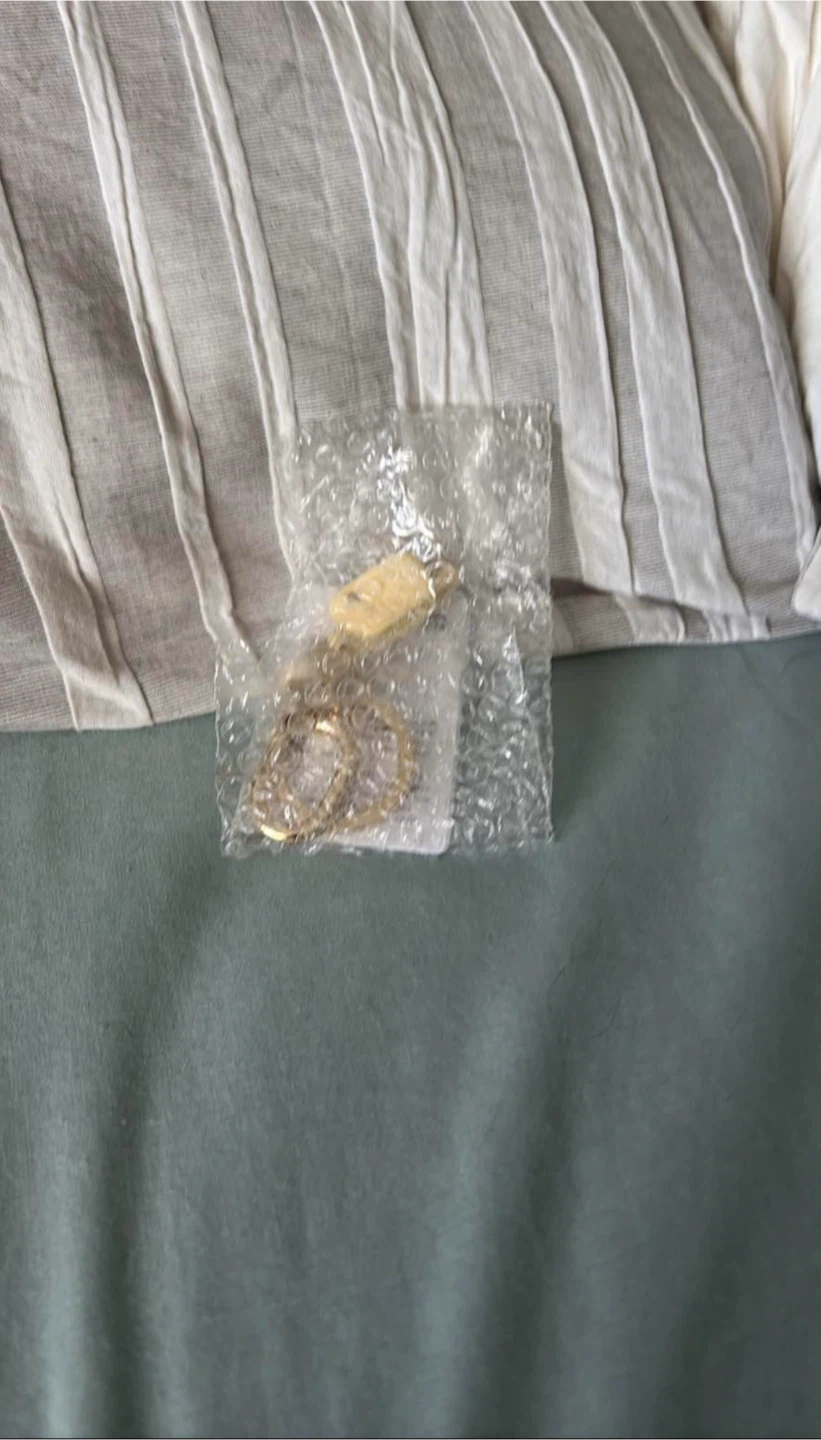 Lululemon butter cream belt bag tags on keychain
