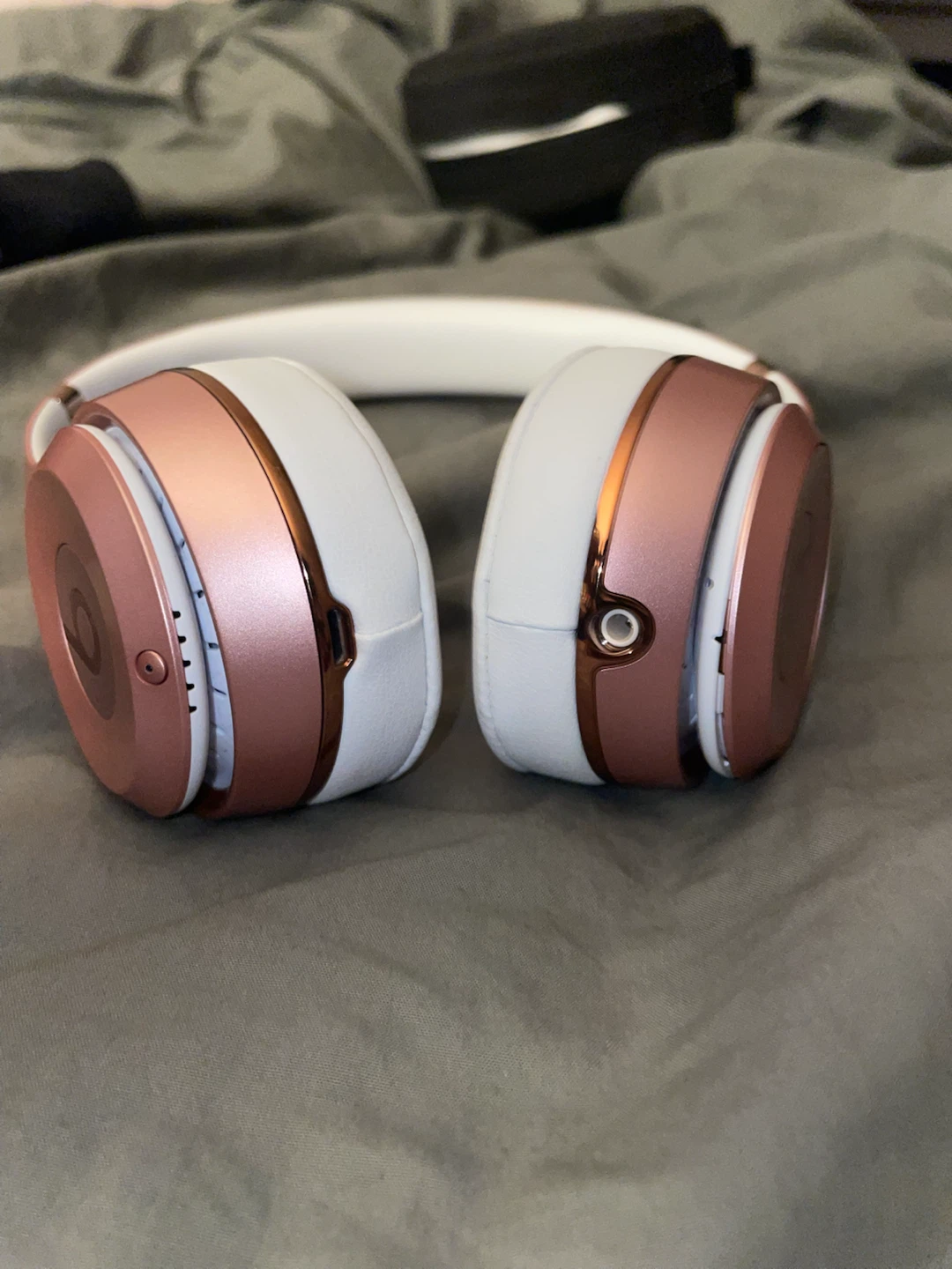 Beats Solo3 Wireless Rose Gold Headphones - photo 3