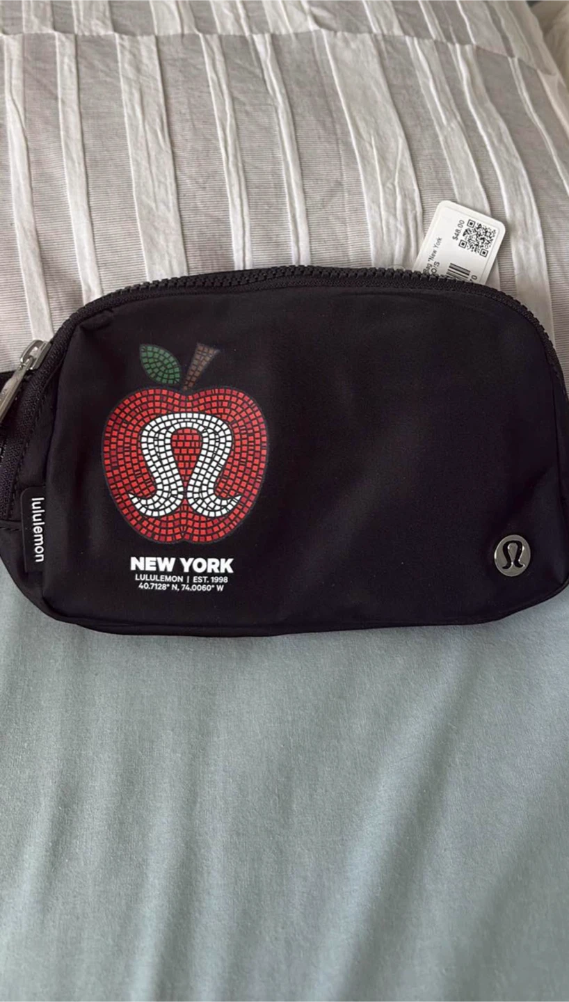 Lululemon belt bag 1L New York tags on