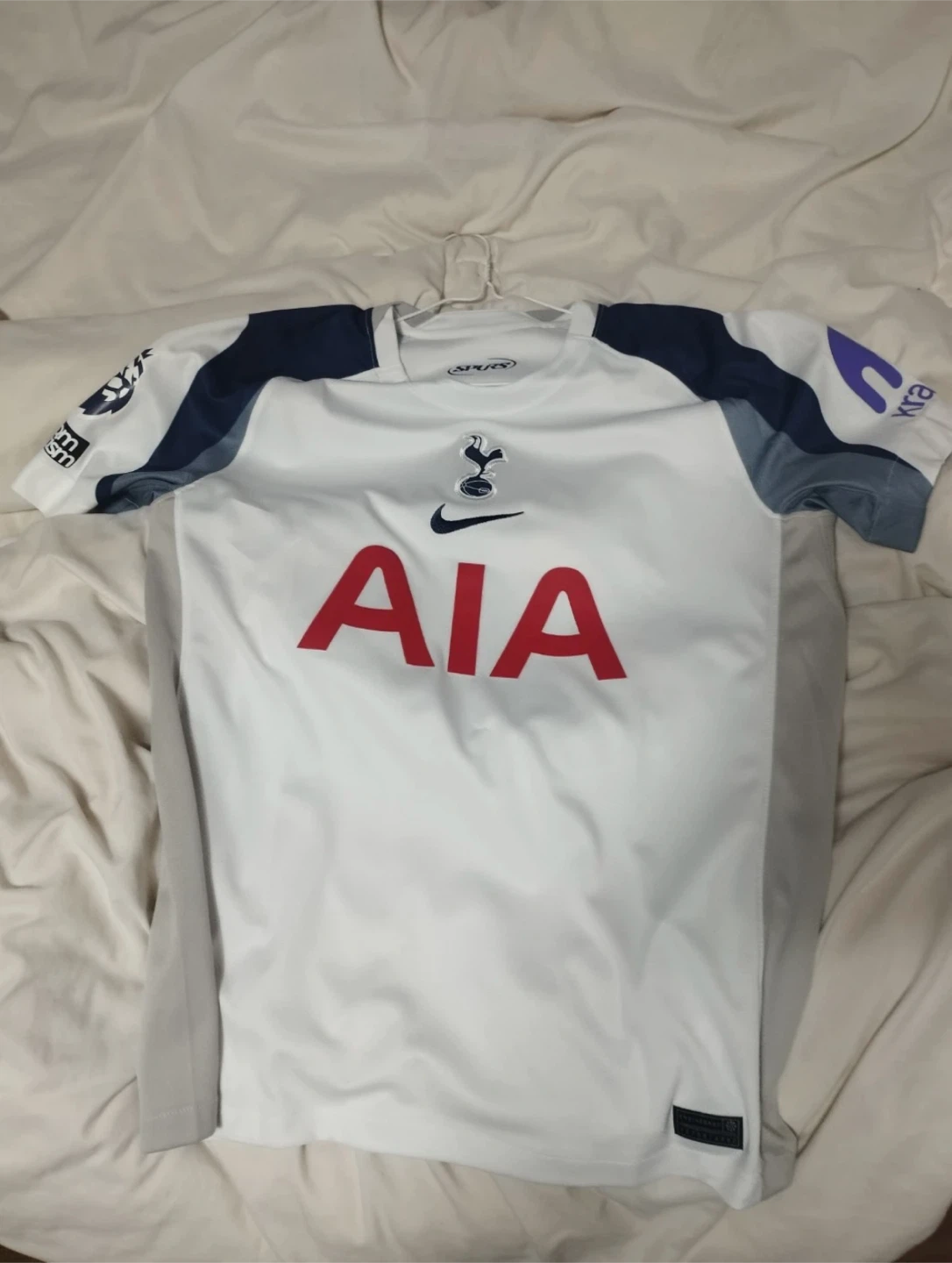 Official Tottenham Son (Size L) - Authentic / Like New