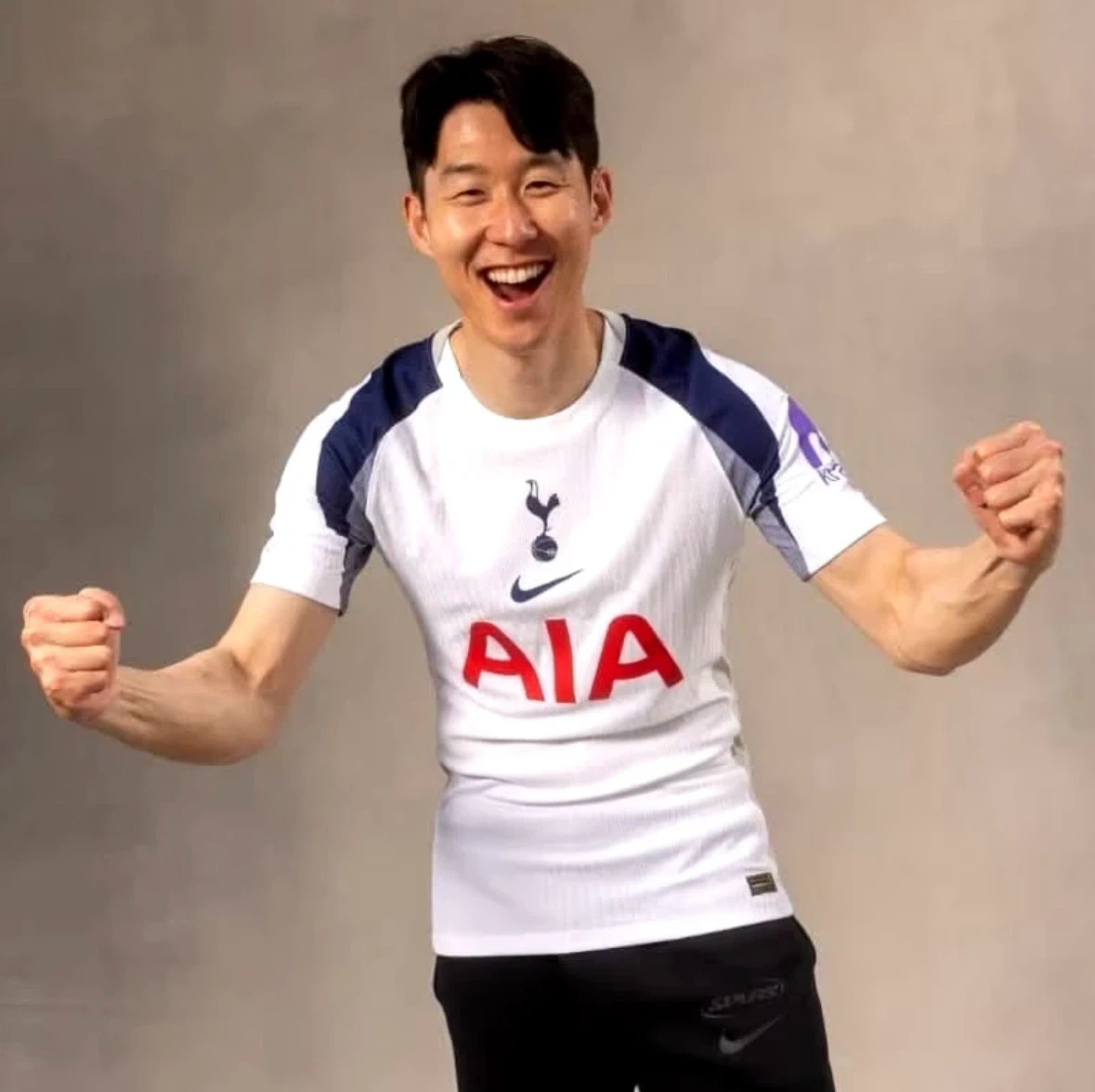 Official Tottenham Son (Size L) - Authentic / Like New - photo 3