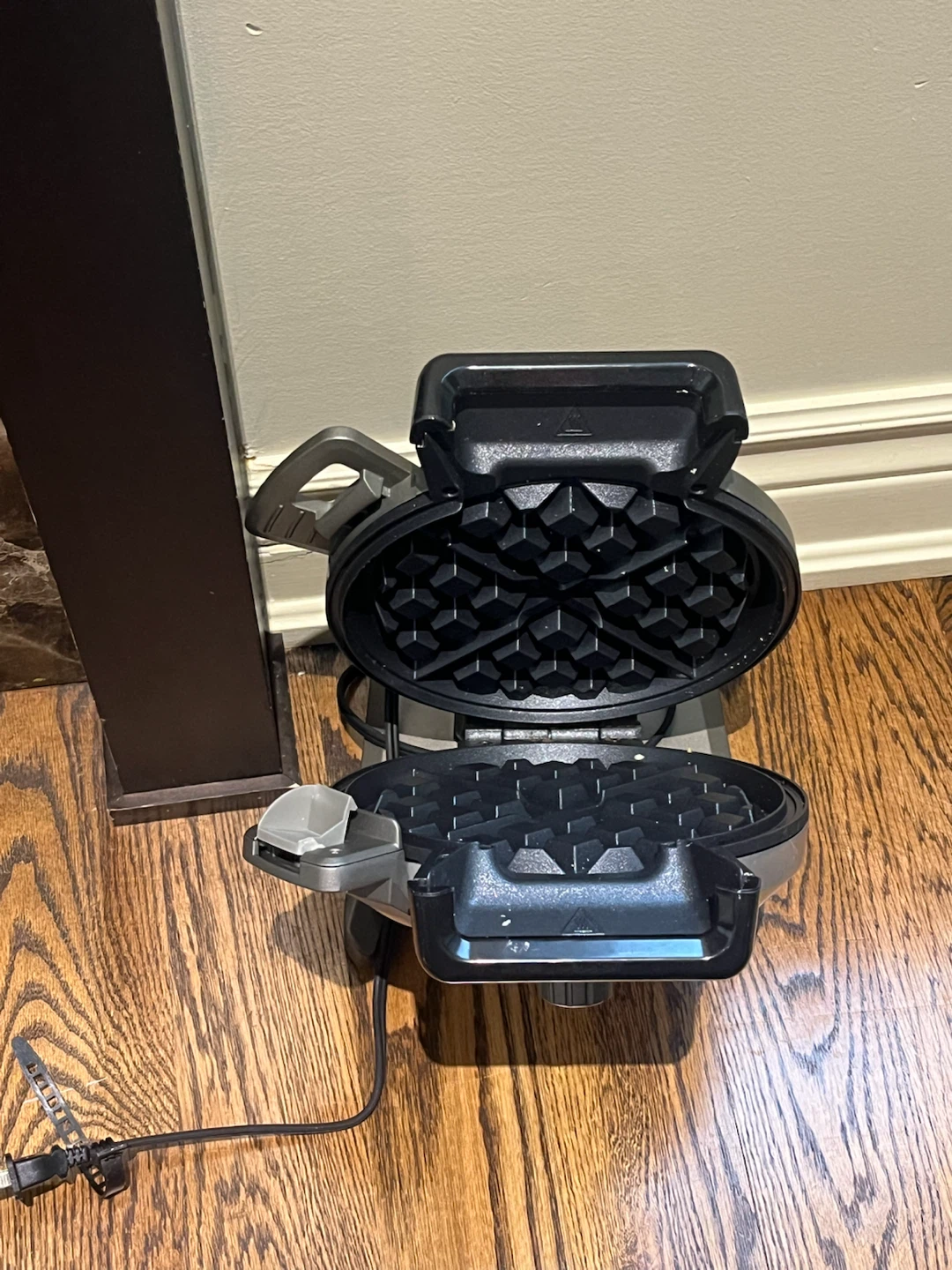 Cuisinart Waffle Maker - photo 3