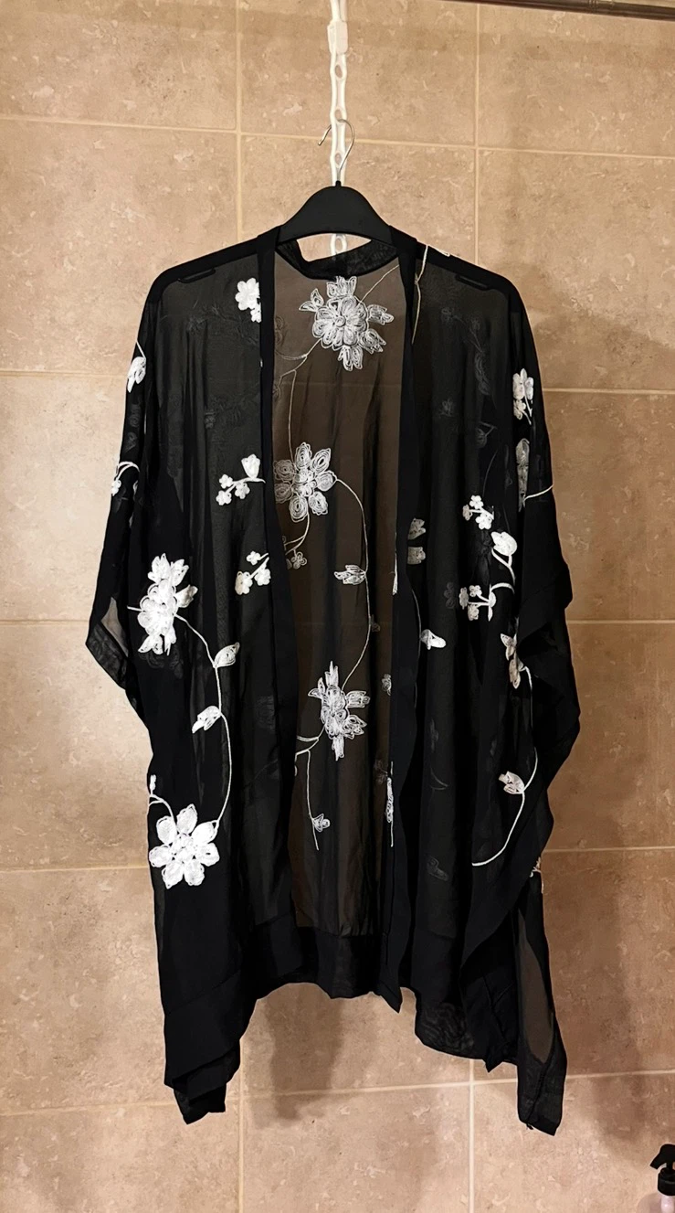 Black Kimono Cardigan with Floral Embroidery - photo 2