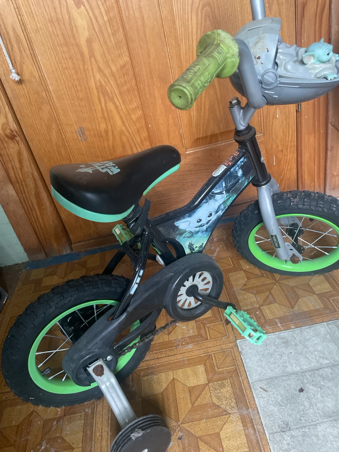 Star Wars The Mandalorian Grogu Toddler Bicycle - photo 3