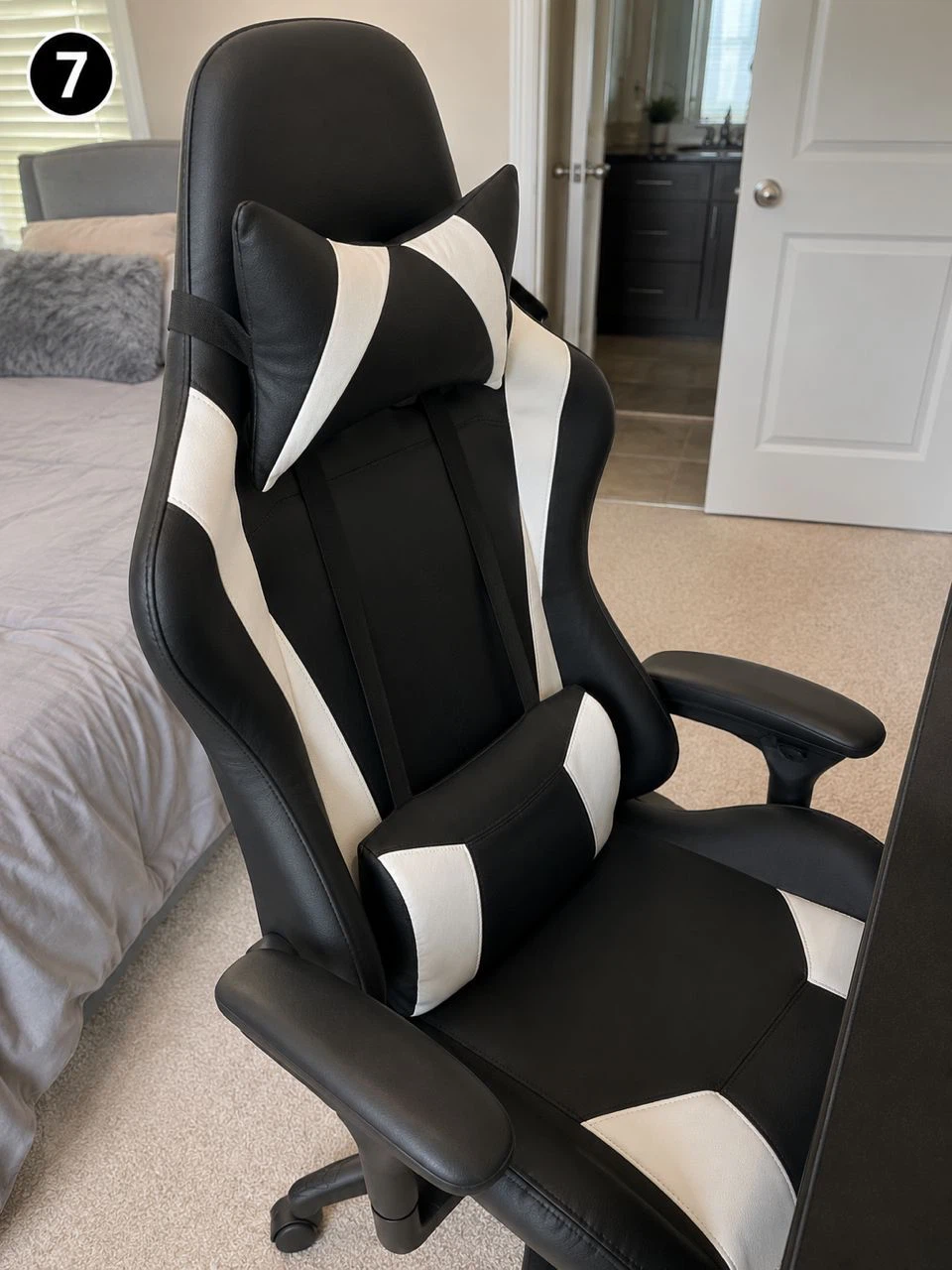 Gaming Chair Black and White - photo 4