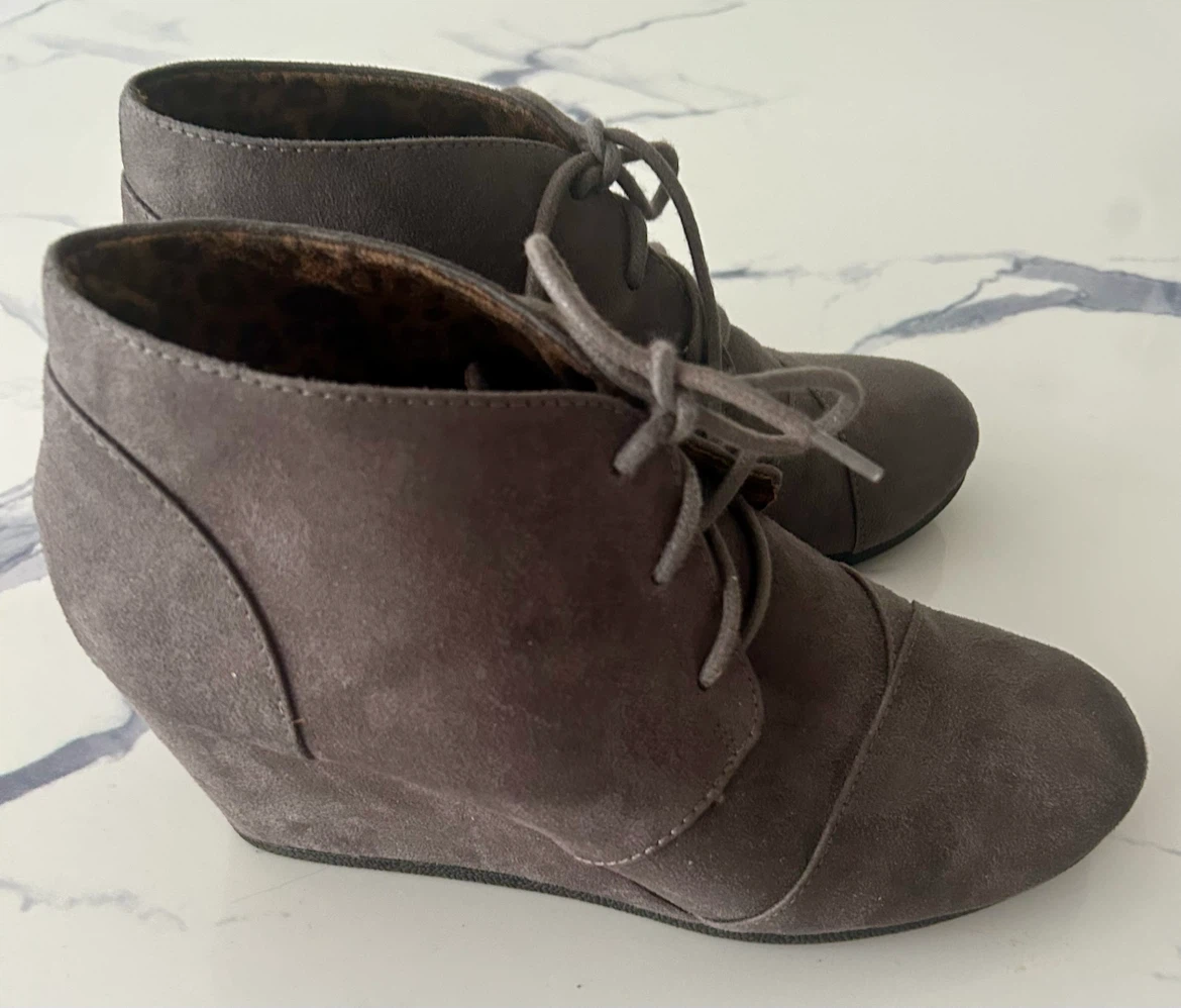 Maurices Grey Suede Wedge Ankle Boots (Size 9)