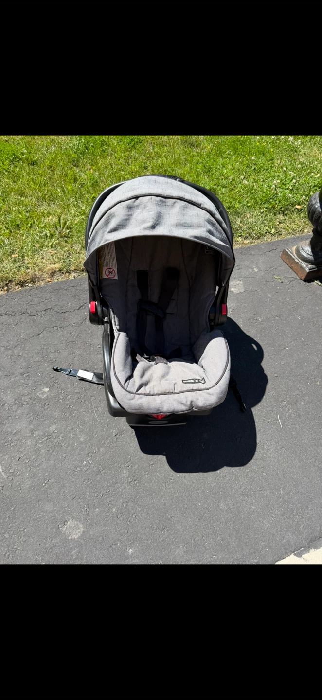 Graco SnugRide 35 Infant CarSeat - photo 2